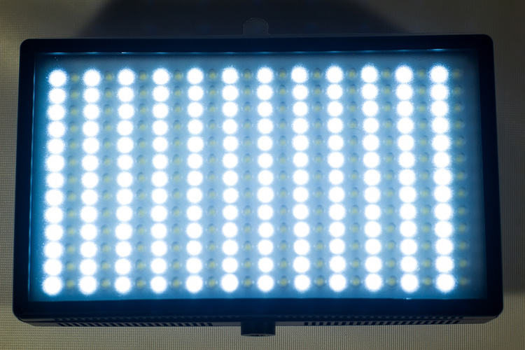 dielichtfanger-Walimex-LED-1-02