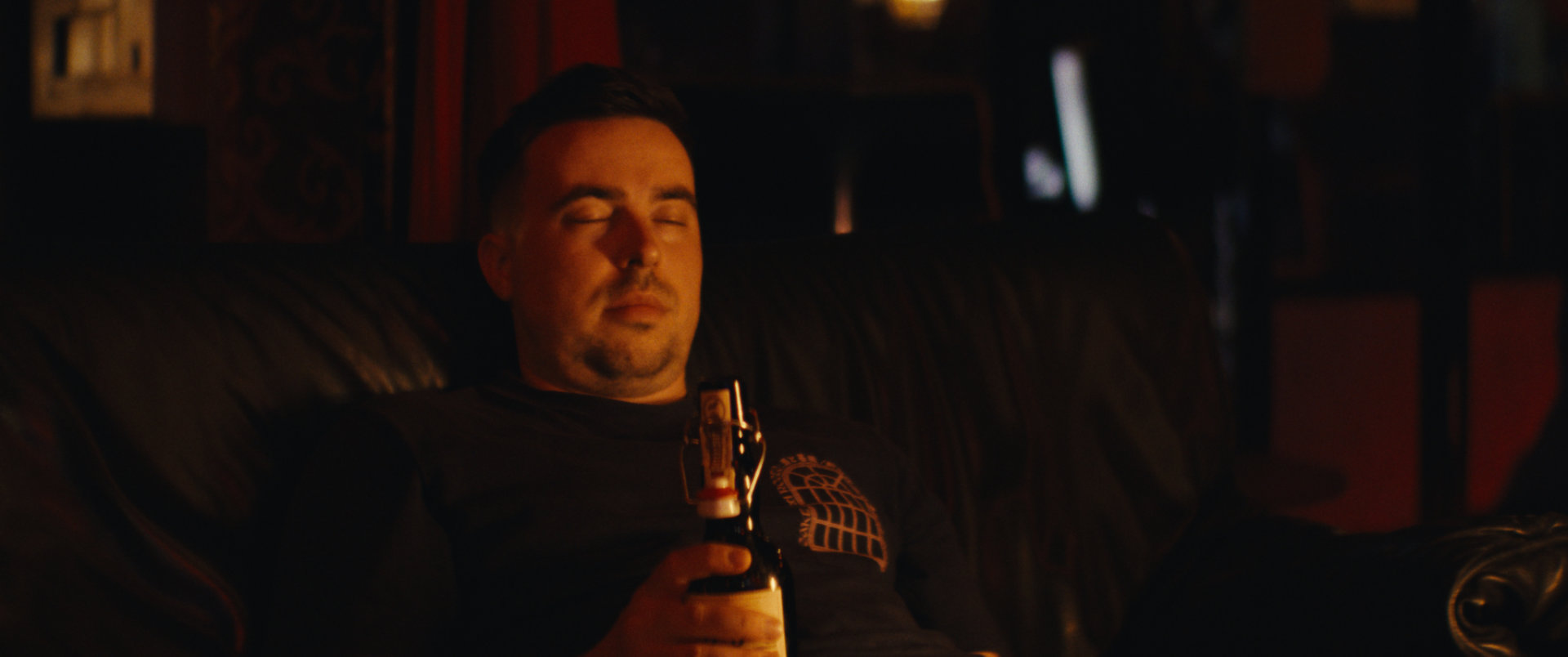 DLF - Motel Erb - Alles steht in Flammen – Musikvideo - Stills