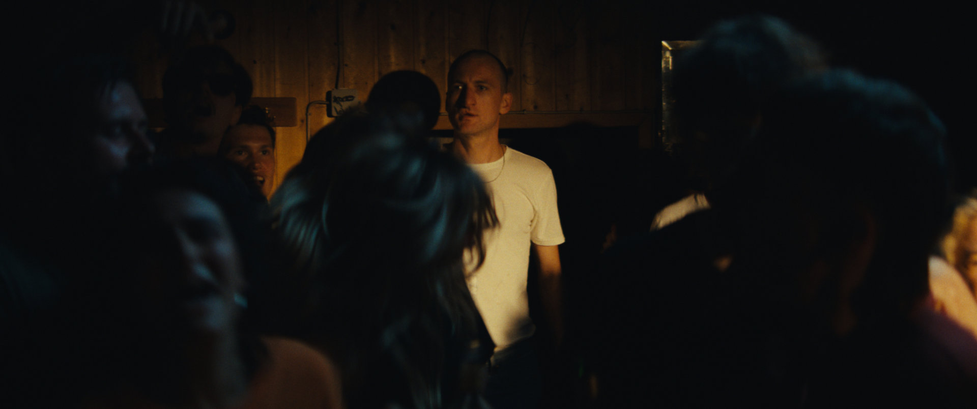 DLF - Motel Erb - Alles steht in Flammen – Musikvideo - Stills